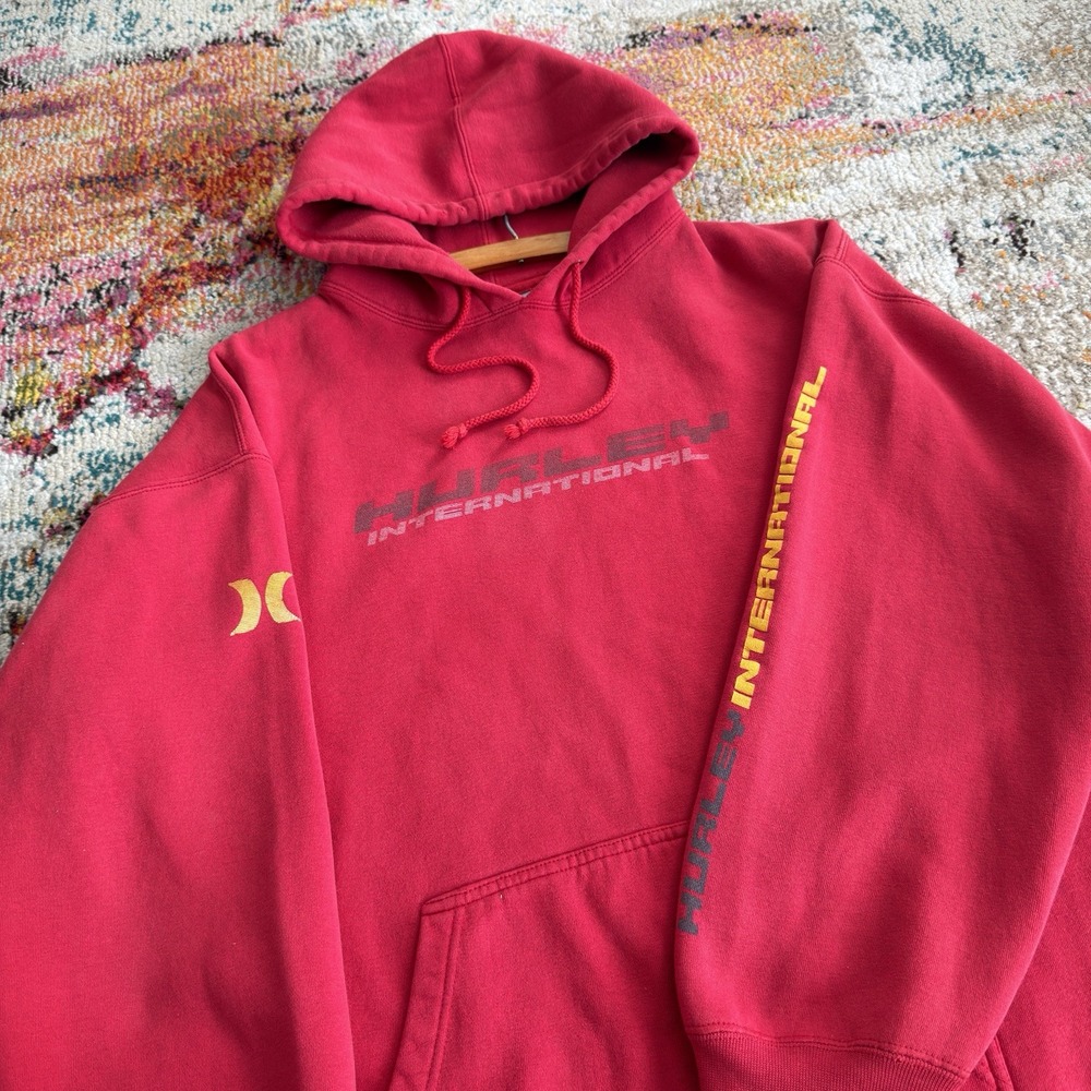 Vintage Y2K 2000s Hurley International Graphic Pullover Hoodie Red Mens XL